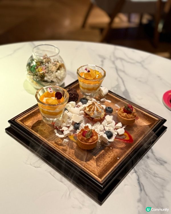 紅玫瑰樓梯打卡📸 法國菜😋