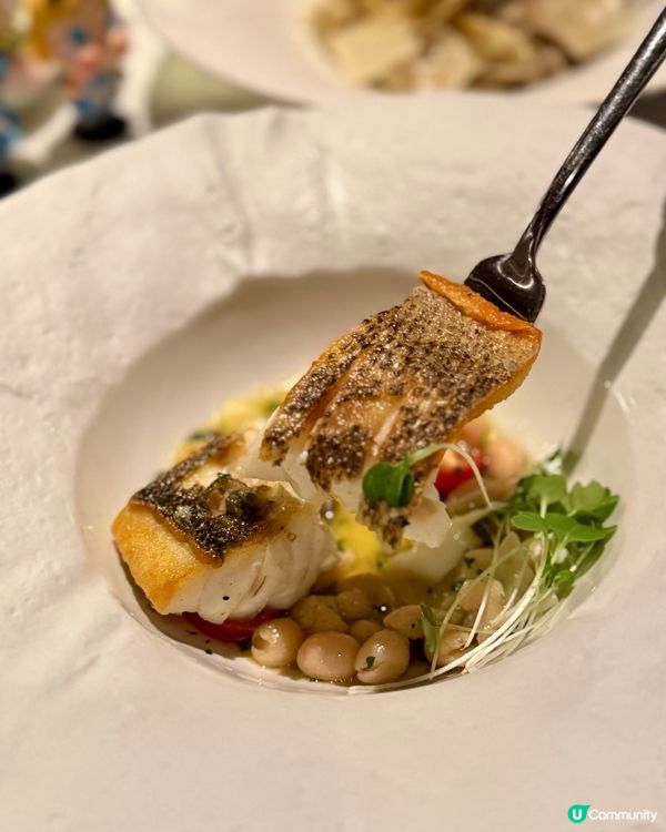 紅玫瑰樓梯打卡📸 法國菜😋