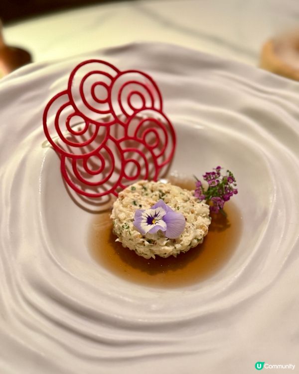 紅玫瑰樓梯打卡📸 法國菜😋