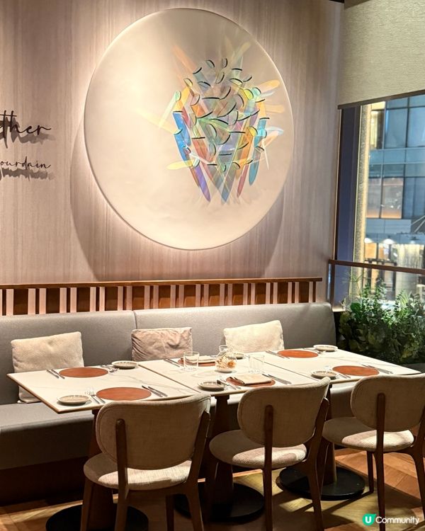 紅玫瑰樓梯打卡📸 法國菜😋