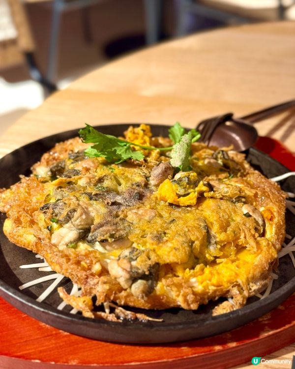 牛頭角高質超值泰菜 必食炭香燒原隻魷魚