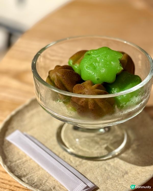 牛頭角高質超值泰菜 必食炭香燒原隻魷魚