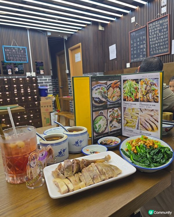 去粉嶺探朋友, 行過見到呢個餐廳名幾特別, 就入去試下囉. ...