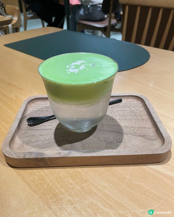 木系餐廳的多國菜