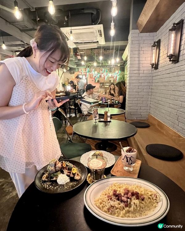 超癲！西環有噴咗金粉嘅杜拜朱古力咖啡&甜品