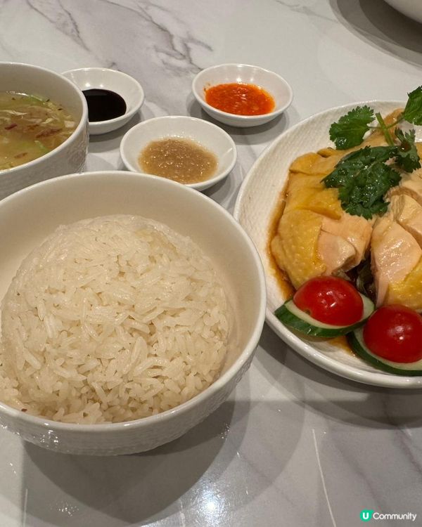 海南雞飯+香炒河粉😋！