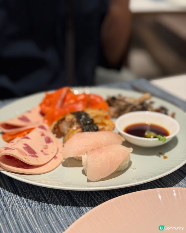 1. 自助餐之謎🤯！食兩啖就飽？呢間抵食過癮！😋