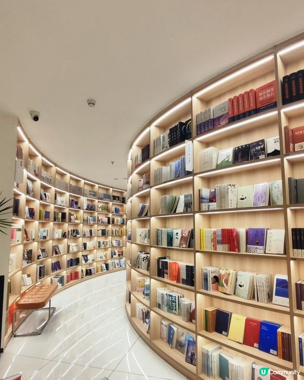  深圳愈欣書店📚 嘆茶睇書一流！☕️ 又影相又打卡👍😍