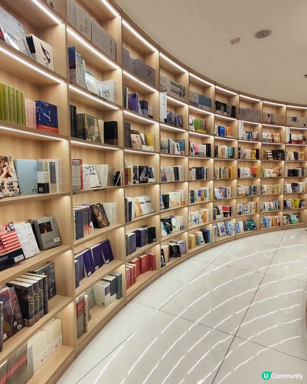  深圳愈欣書店📚 嘆茶睇書一流！☕️ 又影相又打卡👍😍