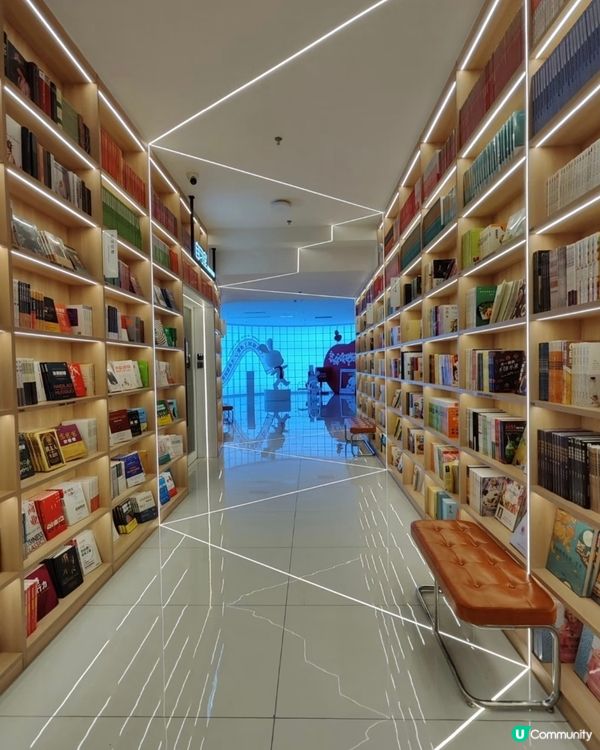  深圳愈欣書店📚 嘆茶睇書一流！☕️ 又影相又打卡👍😍