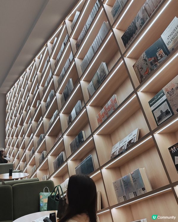  深圳愈欣書店📚 嘆茶睇書一流！☕️ 又影相又打卡👍😍