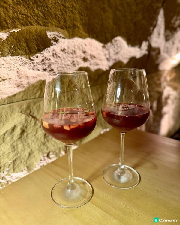 上環防空洞內嘆西班牙菜