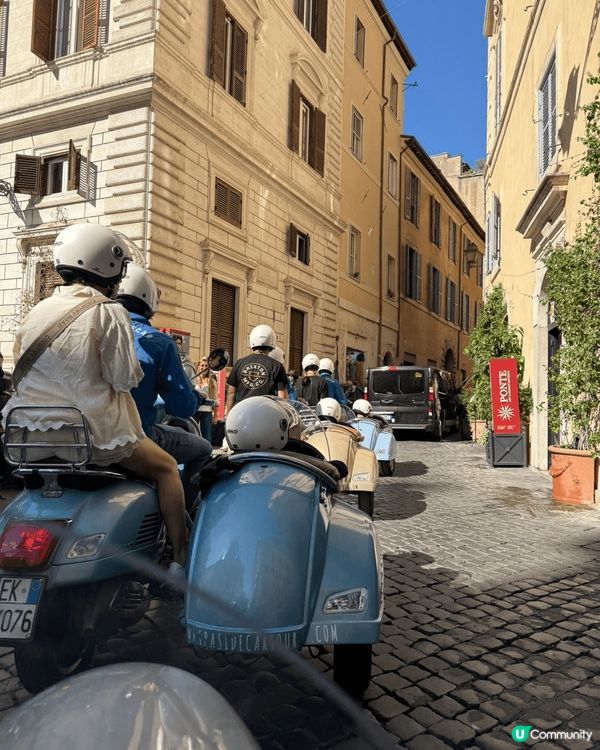呢個Vespa Sidecar三小時團係喺羅馬用復古Vesp...
