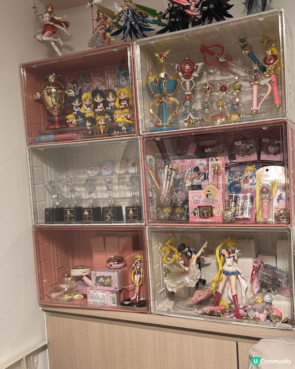 媽媽最愛美少女戰士，所以小兒子都穿上美少女戰士。