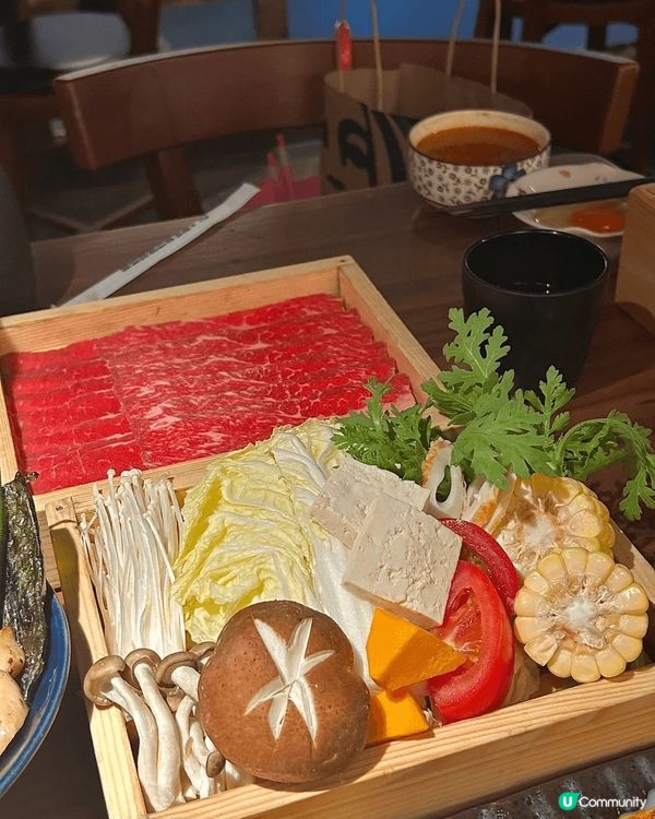 杭州最好食既牛肉飯，就係滿滿初牛·炭燒牛肉專賣店，係一間以炭...