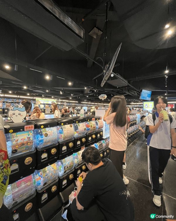 深圳福田區大中華bitcity 次元小鎮G層有深圳最大間的扭...