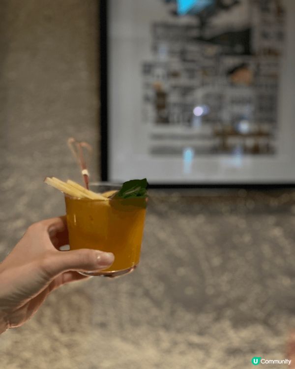 收工同咖啡控朋友去左中環既Urban Coffee Roas...