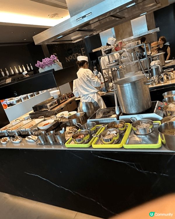 啱啱星期六中午同朋友一齊去咗金鐘JW萬豪酒店食自助餐慶祝生日...