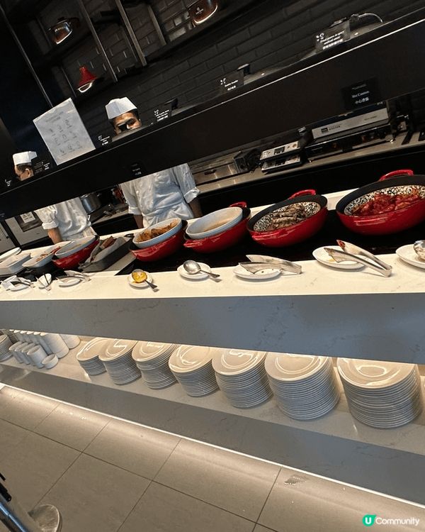 啱啱星期六中午同朋友一齊去咗金鐘JW萬豪酒店食自助餐慶祝生日...