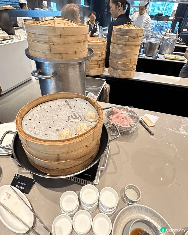 啱啱星期六中午同朋友一齊去咗金鐘JW萬豪酒店食自助餐慶祝生日...