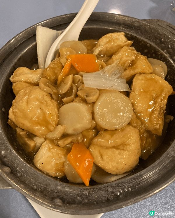 素食蠔油枝竹豆腐煲，滿滿蛋白質，飽肚又味美，餸到二碗飯😍