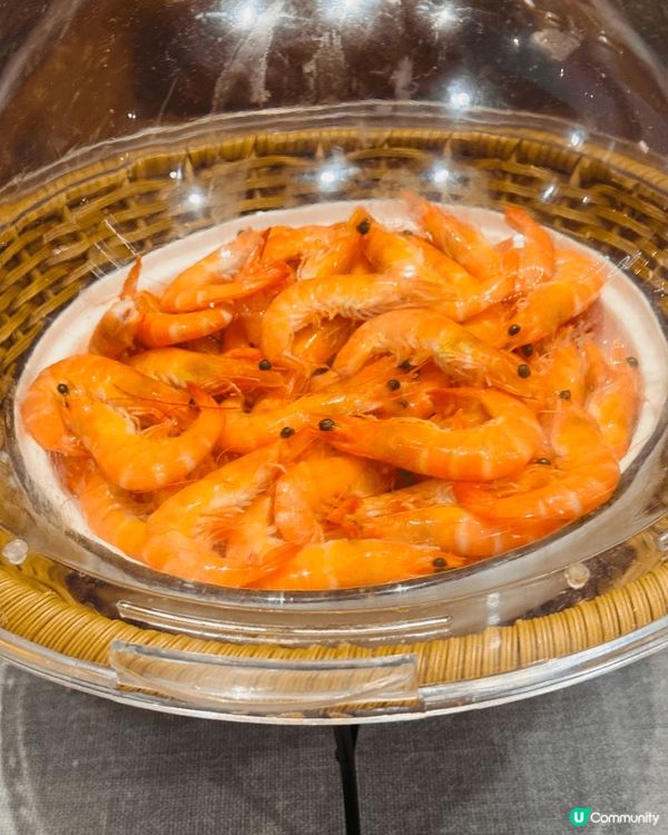 今個9月嚟銅鑼灣協奏坊西餐廳可以＄118任食煙三文魚、凍蝦、...