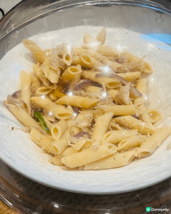 今個9月嚟銅鑼灣協奏坊西餐廳可以＄118任食煙三文魚、凍蝦、...