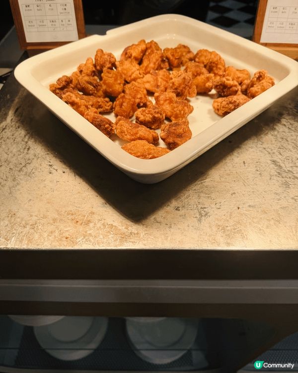 今個9月嚟銅鑼灣協奏坊西餐廳可以＄118任食煙三文魚、凍蝦、...