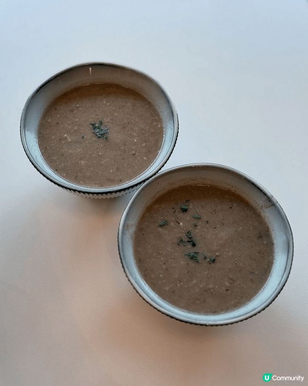 最近去試咗呢間新派西餐廳，環境好舒服，光線充足，仲有靚靚嘅擺...