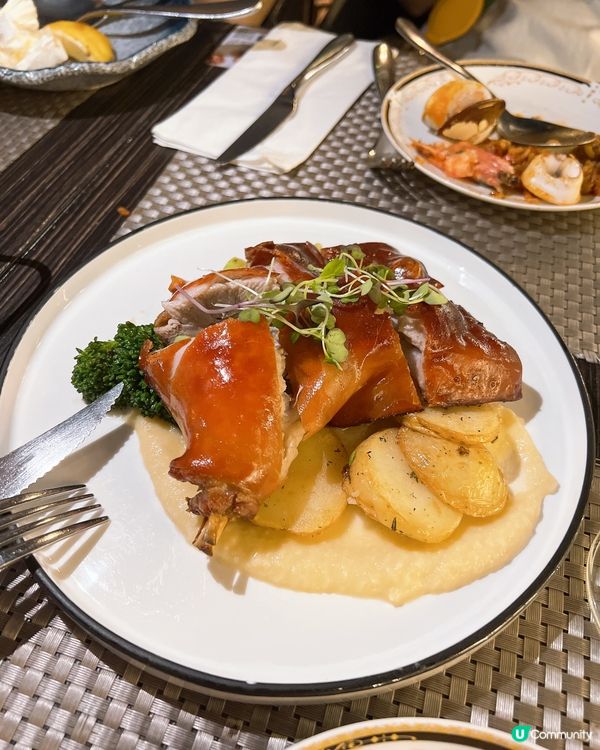 充滿儀式感氣氛西班牙🇪🇸菜餐廳🍽️