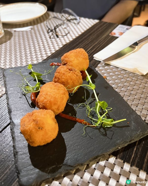 充滿儀式感氣氛西班牙🇪🇸菜餐廳🍽️