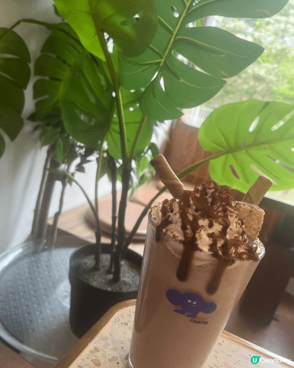 喺太子有間chillpill，佢哋嘅奶油榛子朱古力奶昔真係令...