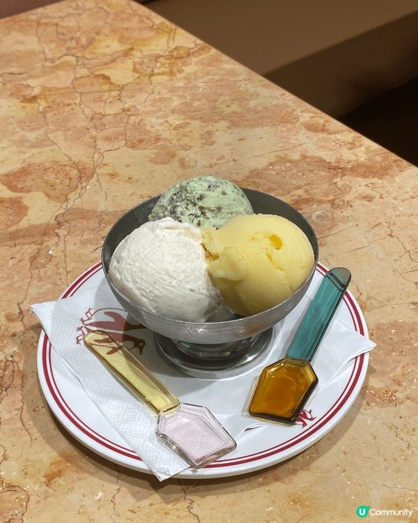 我非常喜歡到甜品店打卡,喜歡以不同角度展現甜品的面貌｡嘗試的...