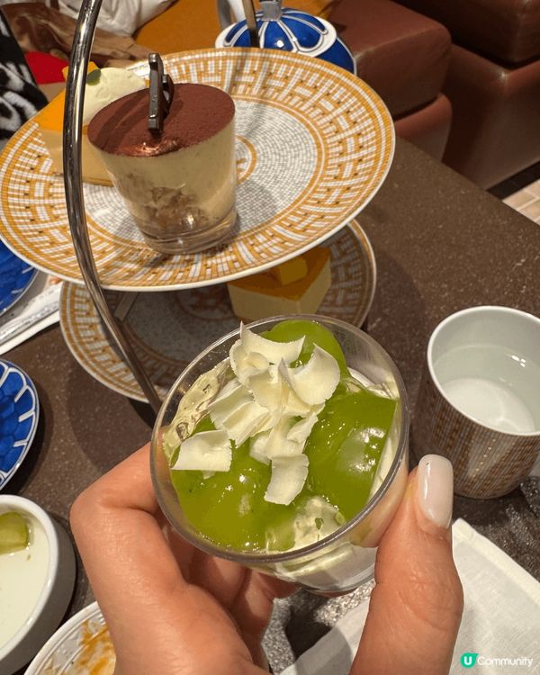 位於韓國首爾江南區狎鷗亭的Hermes咖啡館名為Café M...