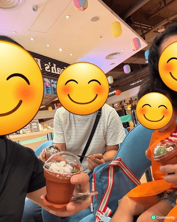 係挪亞方舟有個小workshop做木糠布甸，一分材料可以比一...