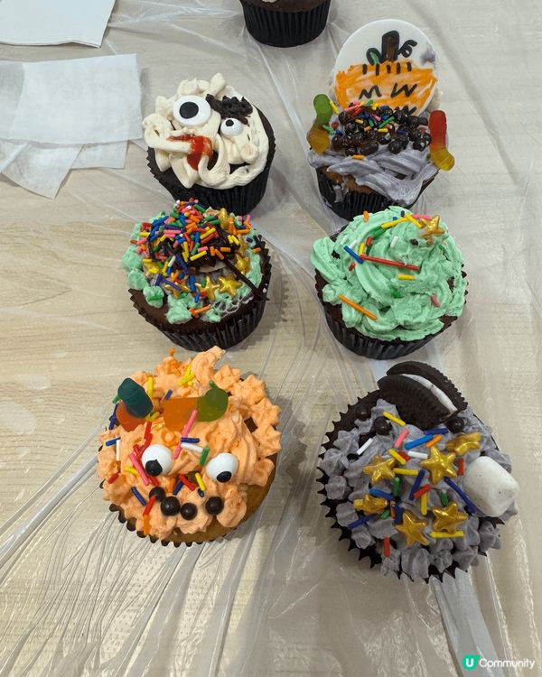 Happy Halloween 🎃 整cup cakes ，...