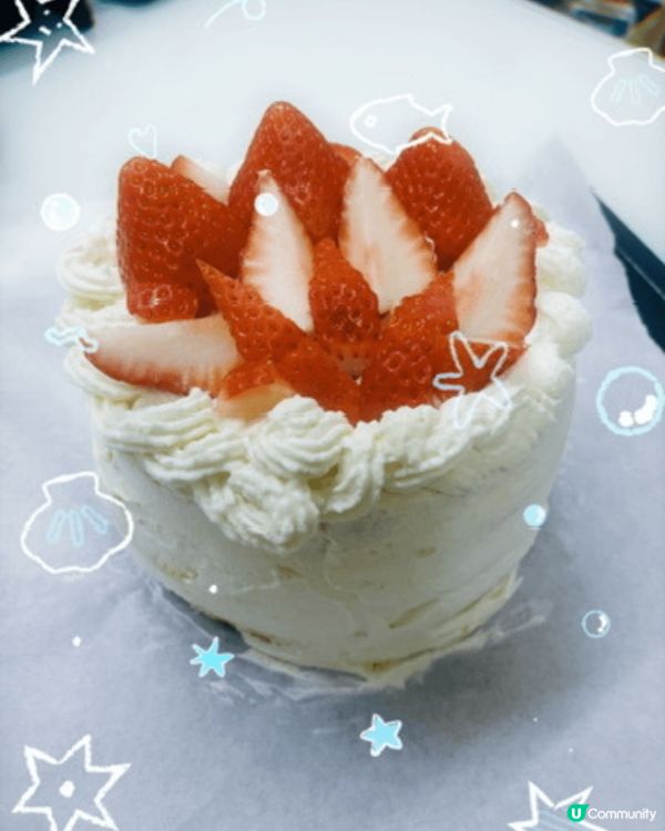 自己整嘅甜品有法式吐司🍞士多啤梨cream cake🍓 同埋...