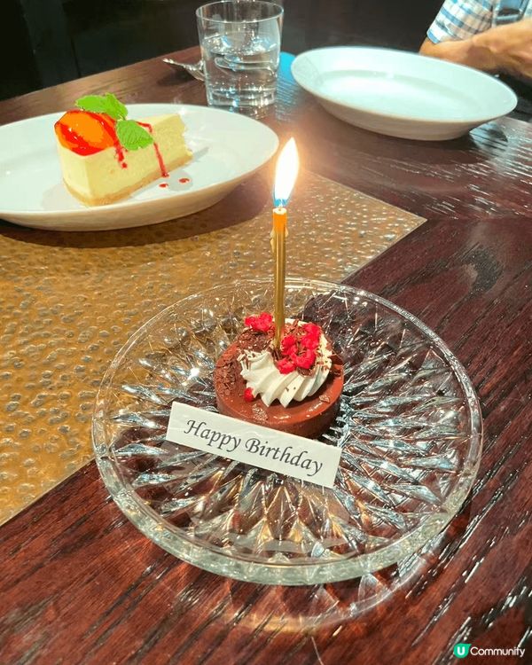 图一：我和老公一周年结婚纪念日，回到举办婚礼的酒店就餐后，灵...
