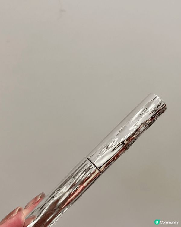 最近愛上使用這支光管睫毛打底膏，