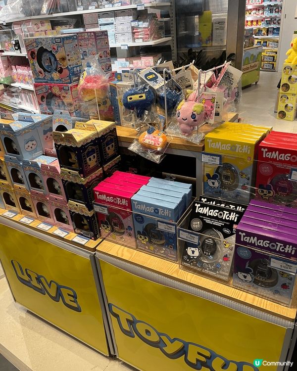 朗豪坊的最頂層的玩具反斗城見到人氣角色Fugglers, 雖...