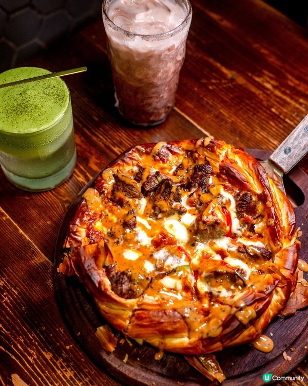 窩子新出超邪惡酥皮pizza ！