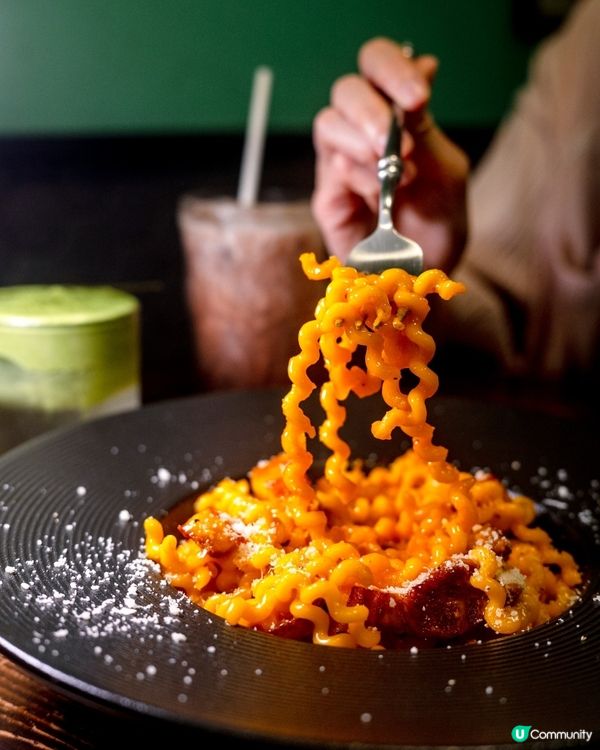 窩子新出超邪惡酥皮pizza ！