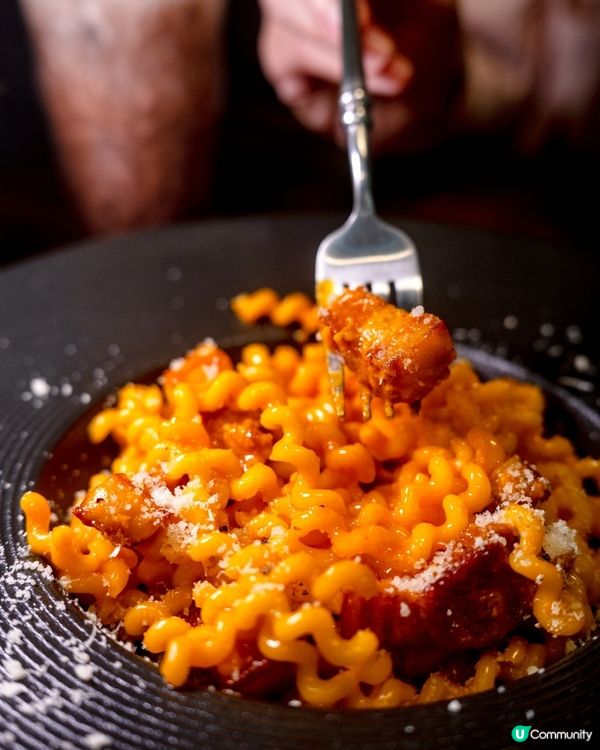 窩子新出超邪惡酥皮pizza ！