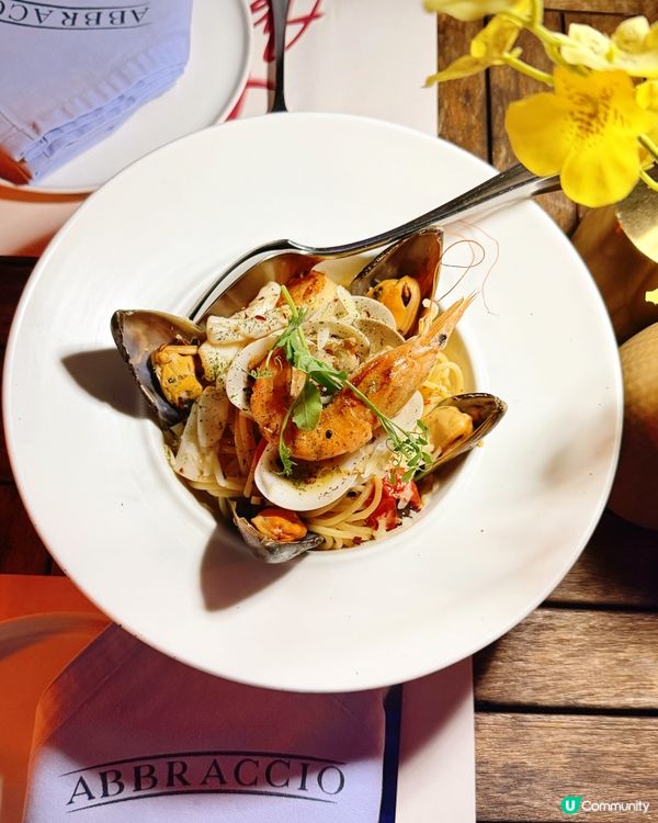 中環靚景牛扒🍕+薄餅！歐洲風情超正！🤤