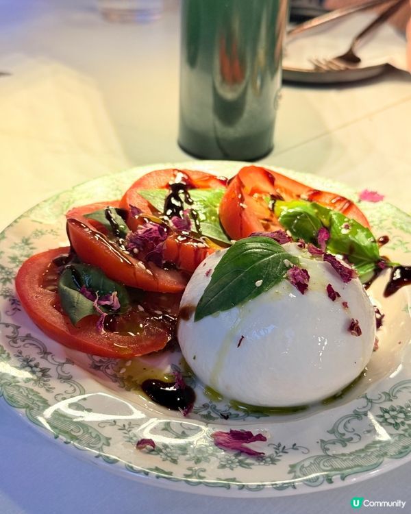 西式蟹粉拉麵🍜！銅鑼灣新派餐廳😋！
