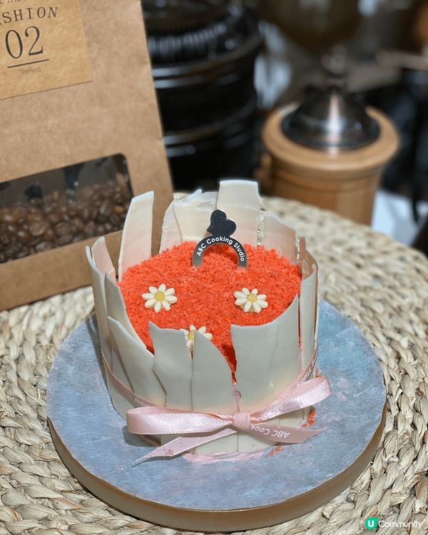 平日鐘意自己焗蛋糕整甜品可惜屋企冇焗爐🍰自助烘焙空間包辦全部...