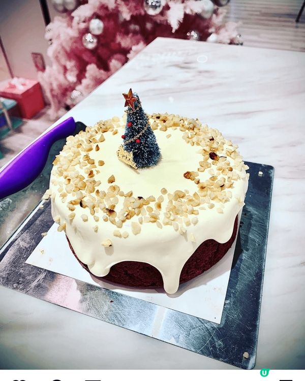 1.純素開心果巴斯克，焦糖脆餅底，加上濃郁果仁香，口感豐富