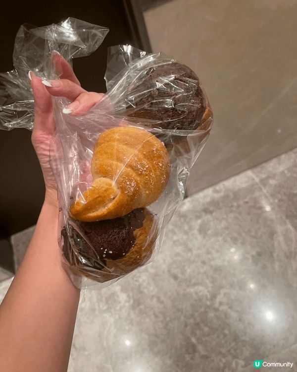 同咗老婆一齊去整麵包，其實係幾好玩，又唔使洗嘢，同埋啲份量已...