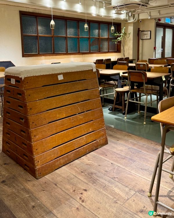 觀塘工業區隱世日式食堂！坐木製課桌椅食到返學童年😆