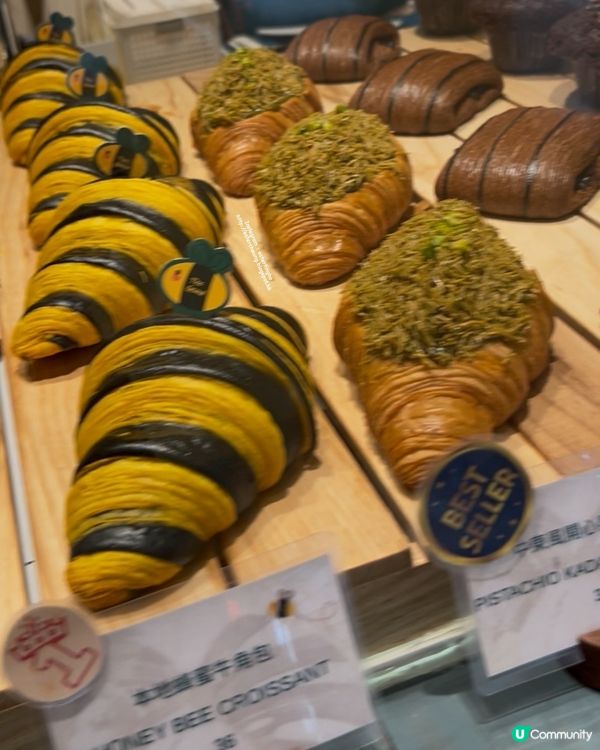 大片落地玻璃「觀光升降機」俯瞰維港美景 💕 再去嘆個下午茶